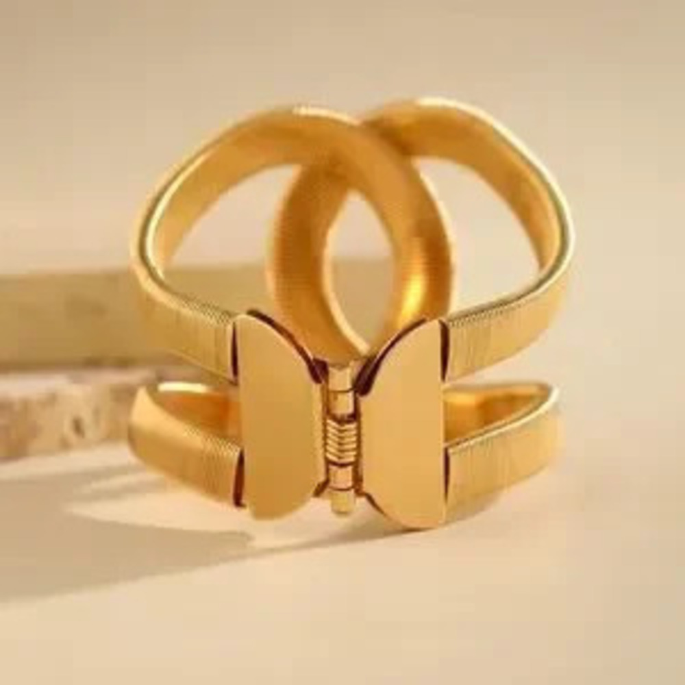 Gypsy Twisted Elegant Gold Bracelet - Picture 4 of 5